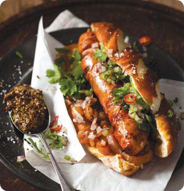 Backyard movie night menu: Hot Dog